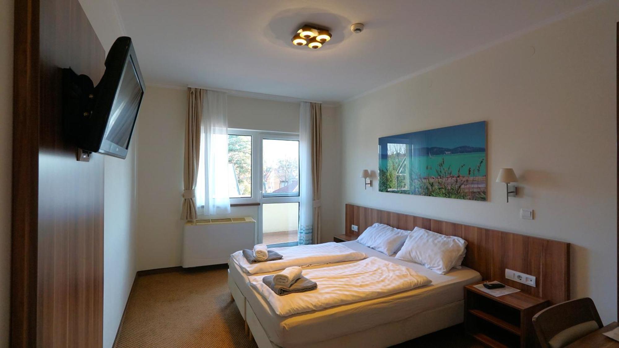 Balaton Colors Beach Hotel Siófok Exterior foto