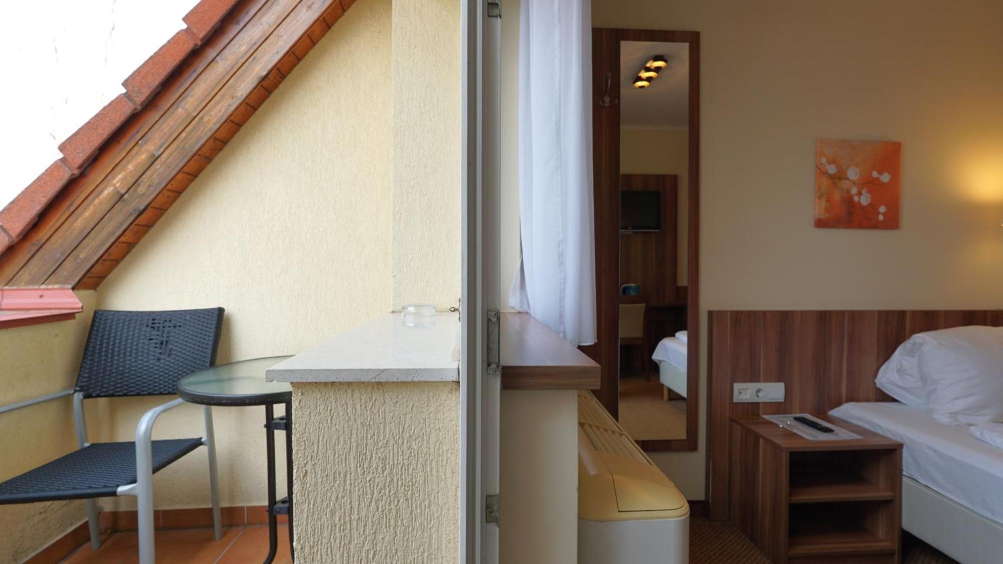 Balaton Colors Beach Hotel Siófok Habitación foto
