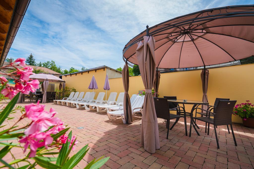 Balaton Colors Beach Hotel Siófok Exterior foto
